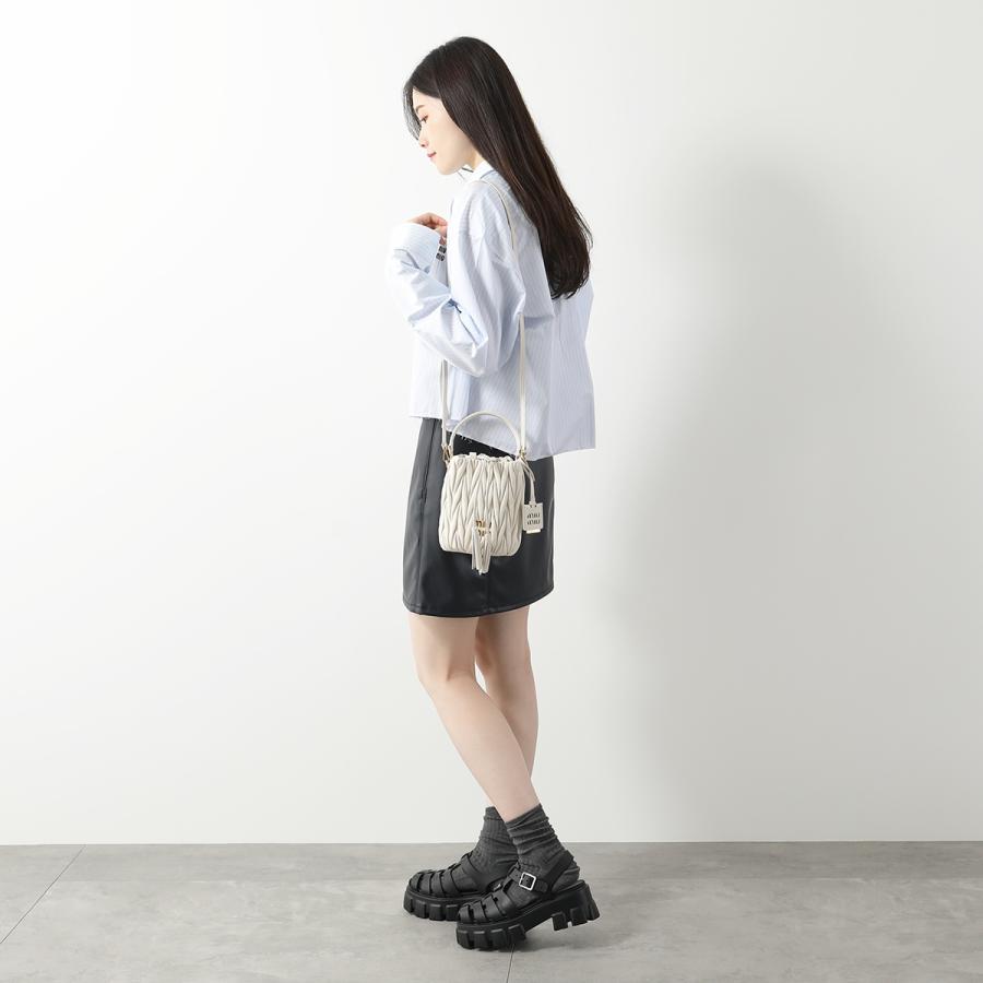 miu miu（ミュウミュウ） バケットバッグ MATELASSE マテラッセ 5BE085