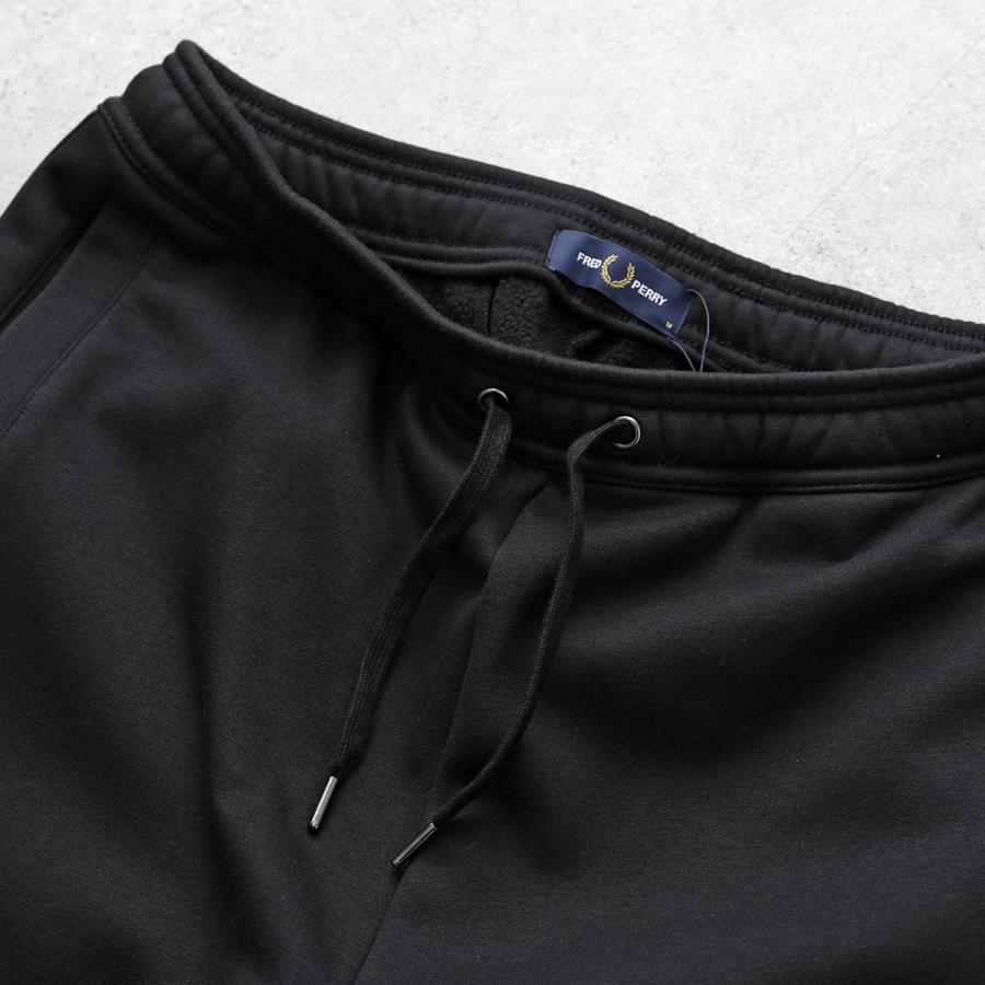 FRED PERRY（フレッドペリー） スウェットパンツ EMBROIDERED