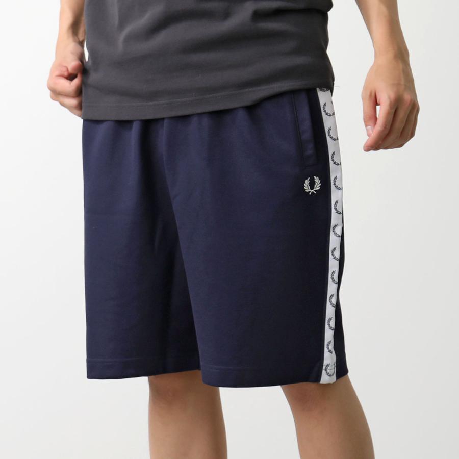 新品　バーバリー　パンツ　80〜90 ハーフパンツ80 90アイコンストライプ 新品 バーバリー パンツ 80〜90 ハーフパンツ80 90アイコンストライプ