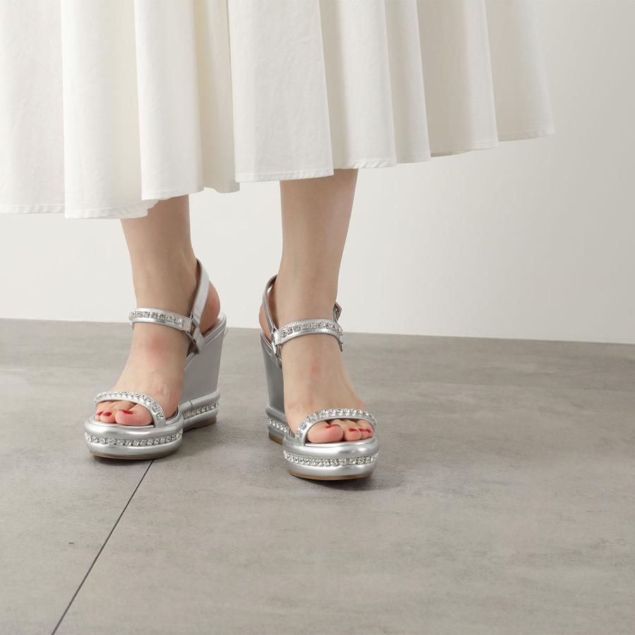 Christian Louboutin（クリスチャンルブタン） サンダル PYRASTRASS