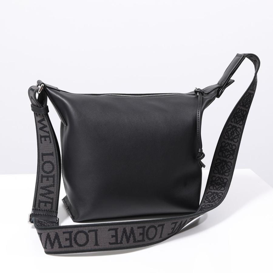LOEWE（ロエベ） ショルダーバッグ CUBI キュービィ B906Q63X01