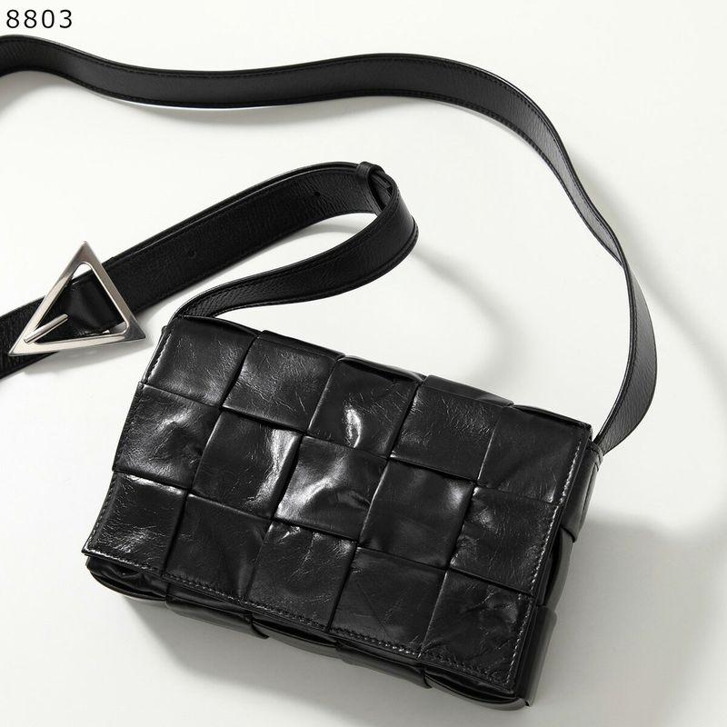BOTTEGA VENETA（ボッテガ・ヴェネタ） ショルダーバッグ SMALL