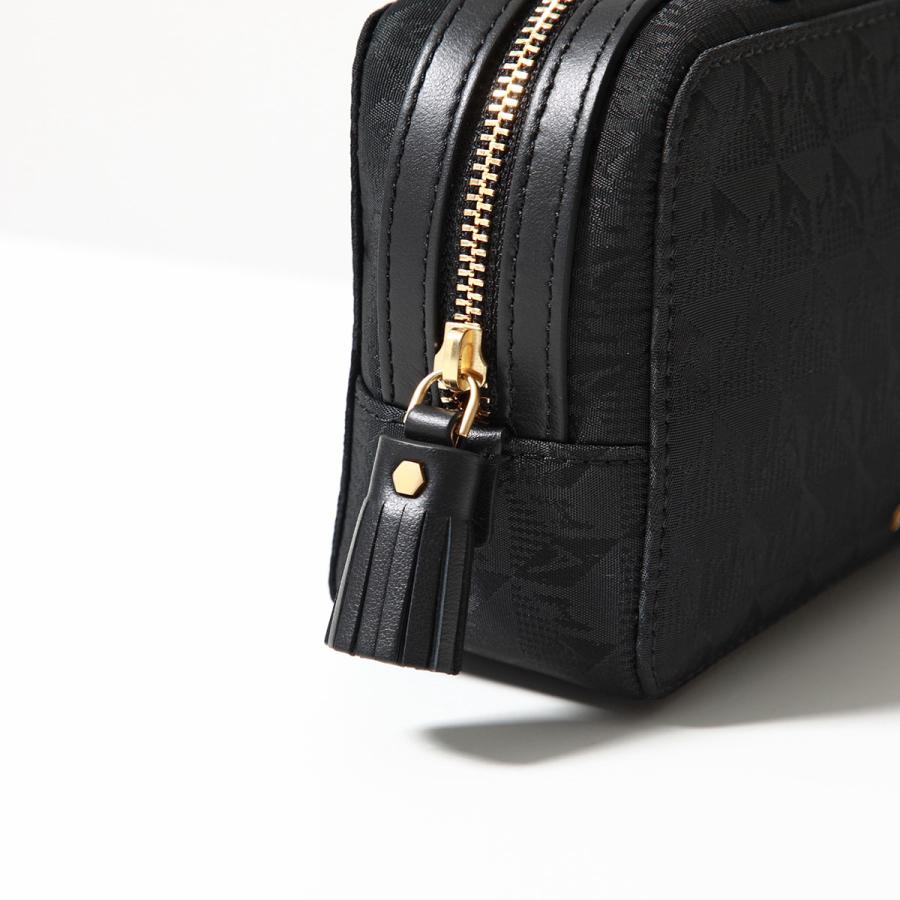 ANYA HINDMARCH（アニヤ・ハインドマーチ） ポーチ AH ロゴ