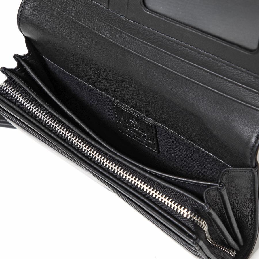 Vivienne Westwood（ヴィヴィアンウエストウッド） 二つ折り長財布