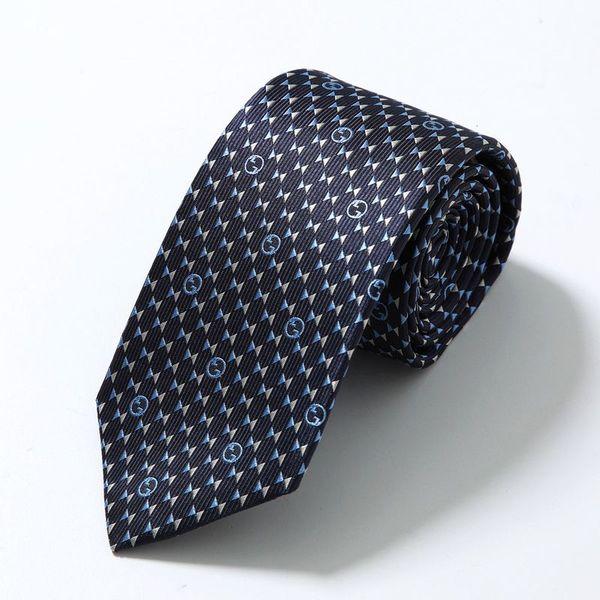 【極美品】GUCCI ネクタイ 4本セット まとめ GUCCI（グッチ） ネクタイ LABOUR 451528 4E002 メンズ シルク