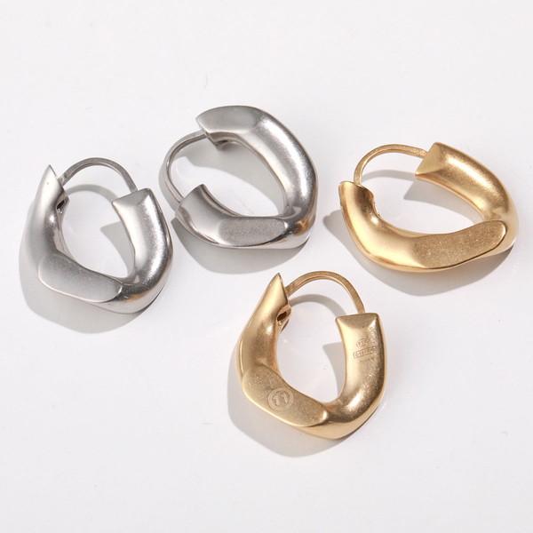 Maison Margiela（メゾンマルジェラ） ピアス マイヨン シングルカーブ
