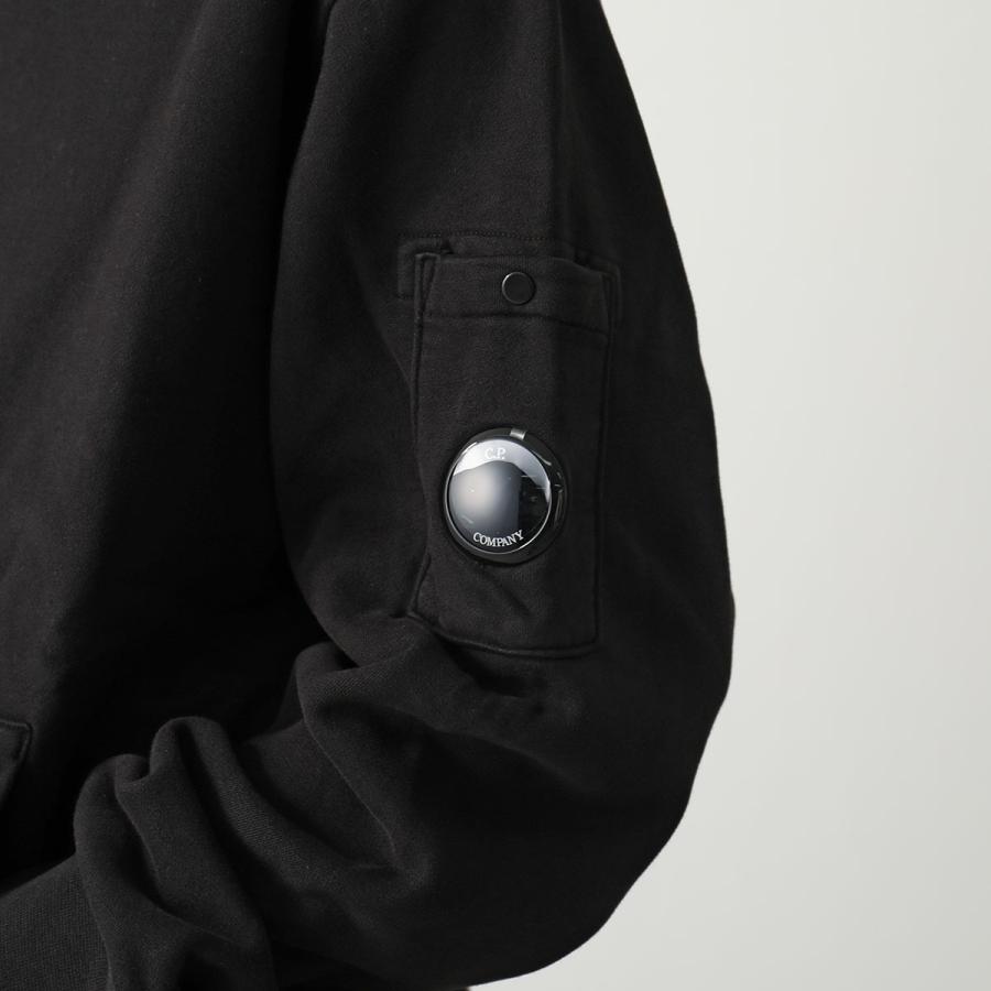 C.P. COMPANY（シーピーカンパニー） パーカー Brushed and Emerized
