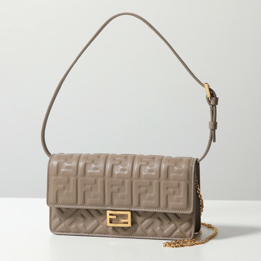 FENDI フェンディ ショルダーバッグ WALLET ON CHAIN 8M0498 FENDI フェンディ ショルダーバッグ WALLET ON CHAIN 8M0498