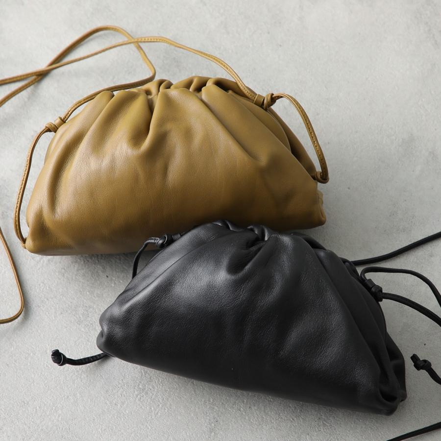 BOTTEGA VENETA ボッテガヴェネタ ショルダーバッグ The Pouch BOTTEGA VENETA ボッテガヴェネタ ショルダーバッグ The Pouch