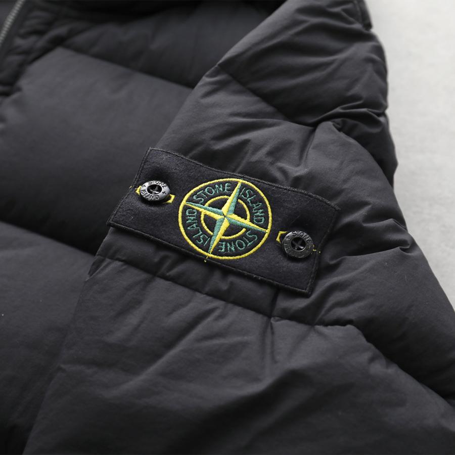 STONE ISLAND ストーンアイランド ダウンジャケット SEAMLESS STONE ISLAND ストーンアイランド ダウンジャケット SEAMLESS