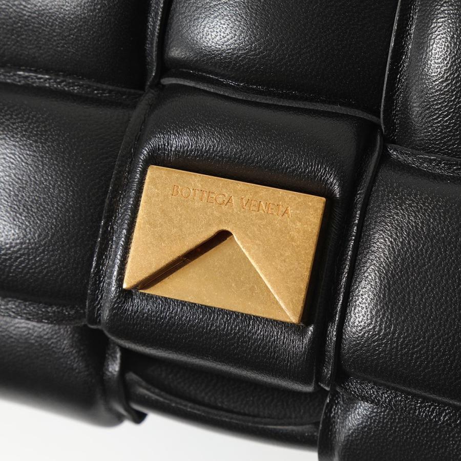 BOTTEGA VENETA（ボッテガ・ヴェネタ） ショルダーバッグ パデッド