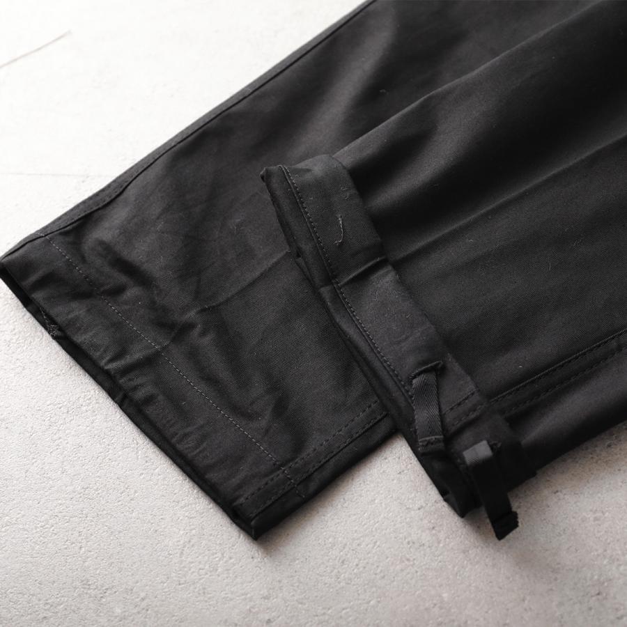 MONCLER Matt Black モンクレール マットブラック カーゴパンツ MONCLER Matt Black モンクレール マットブラック カーゴパンツ