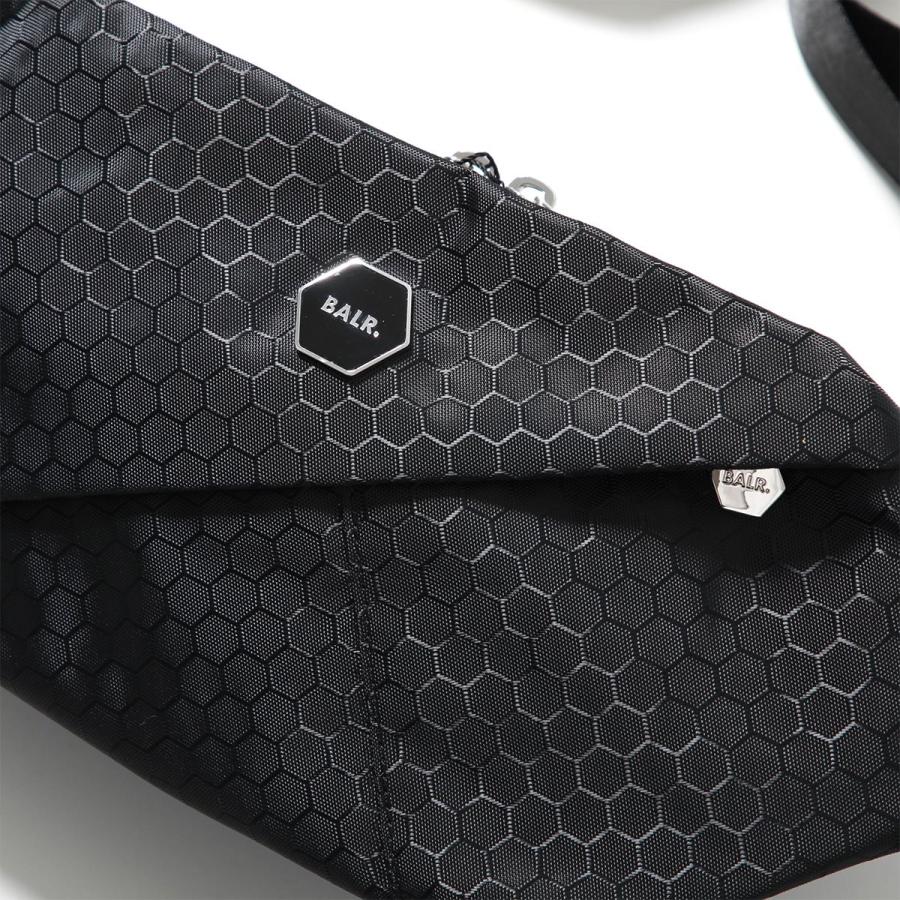 BALR.（ボーラー） ボディバッグ HEXLINE BADGE WAIST PACK バッジ