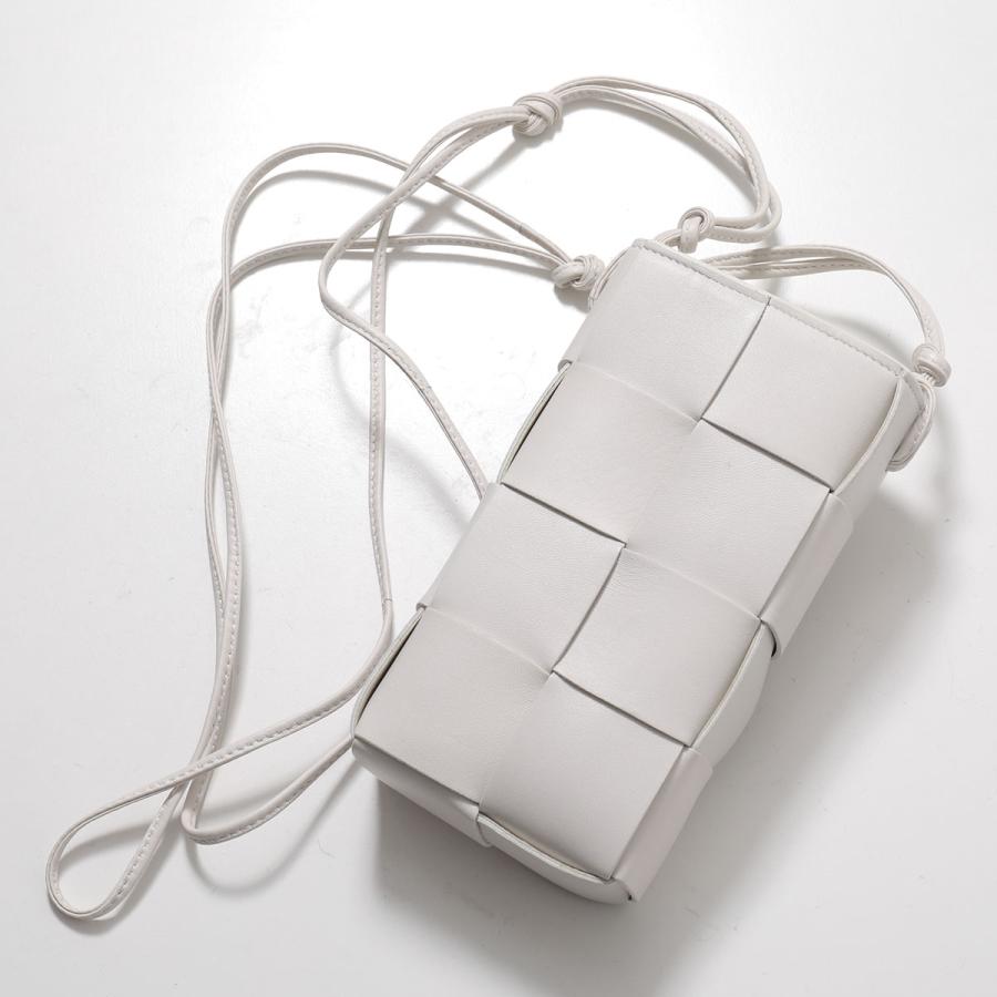 BOTTEGA VENETA（ボッテガ・ヴェネタ） ショルダーバッグ CASSETTE