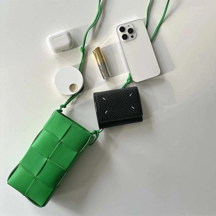 BOTTEGA VENETA（ボッテガ・ヴェネタ） ショルダーバッグ CASSETTE