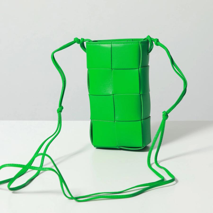 BOTTEGA VENETA（ボッテガ・ヴェネタ） ショルダーバッグ CASSETTE