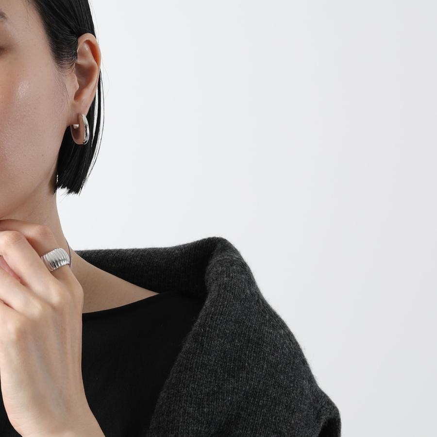 TOM WOOD TOMWOOD トムウッド ピアス Pebble Hoops Medium ぺ TOM WOOD TOMWOOD トムウッド ピアス Pebble Hoops Medium ぺ