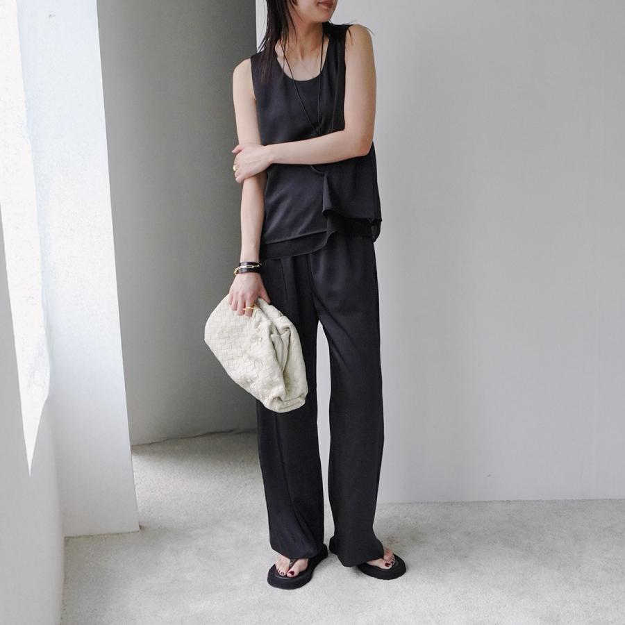 ボッテガヴェネタ マキシ イントレチャート パデット クラッチバッグ ポーチ ボッテガヴェネタ マキシ イントレチャート パデット クラッチバッグ