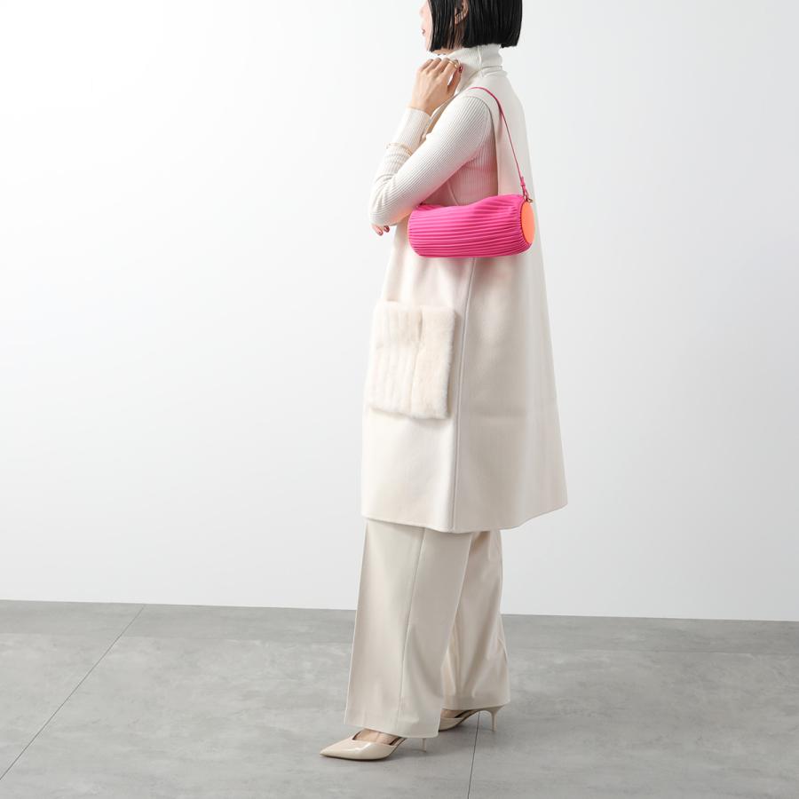 LOEWE（ロエベ） ハンドバッグ BRACELET POUCH ブレスレット ポーチ
