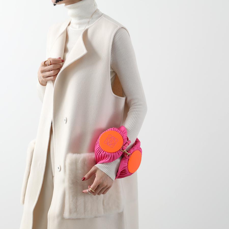 LOEWE（ロエベ） ハンドバッグ BRACELET POUCH ブレスレット ポーチ