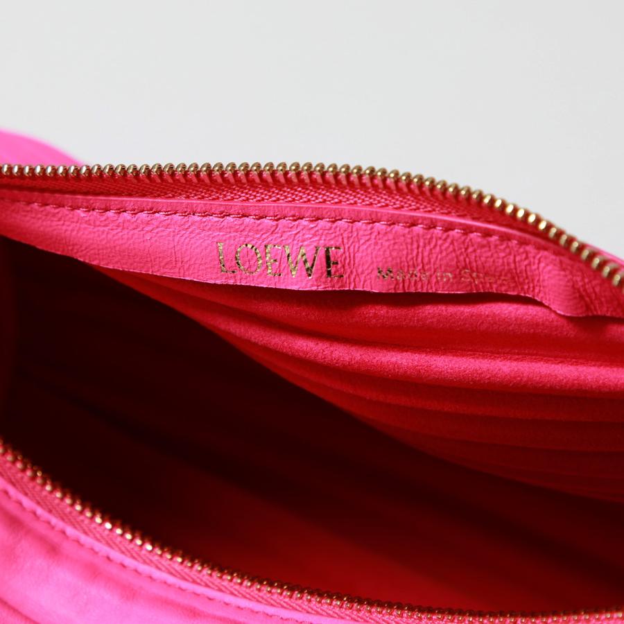 LOEWE（ロエベ） ハンドバッグ BRACELET POUCH ブレスレット ポーチ