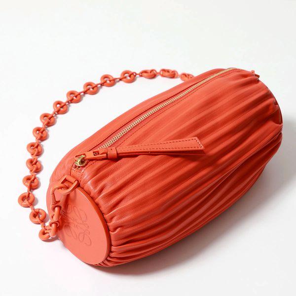 LOEWE（ロエベ） ハンドバッグ BRACELET POUCH SOLID ブレスレット