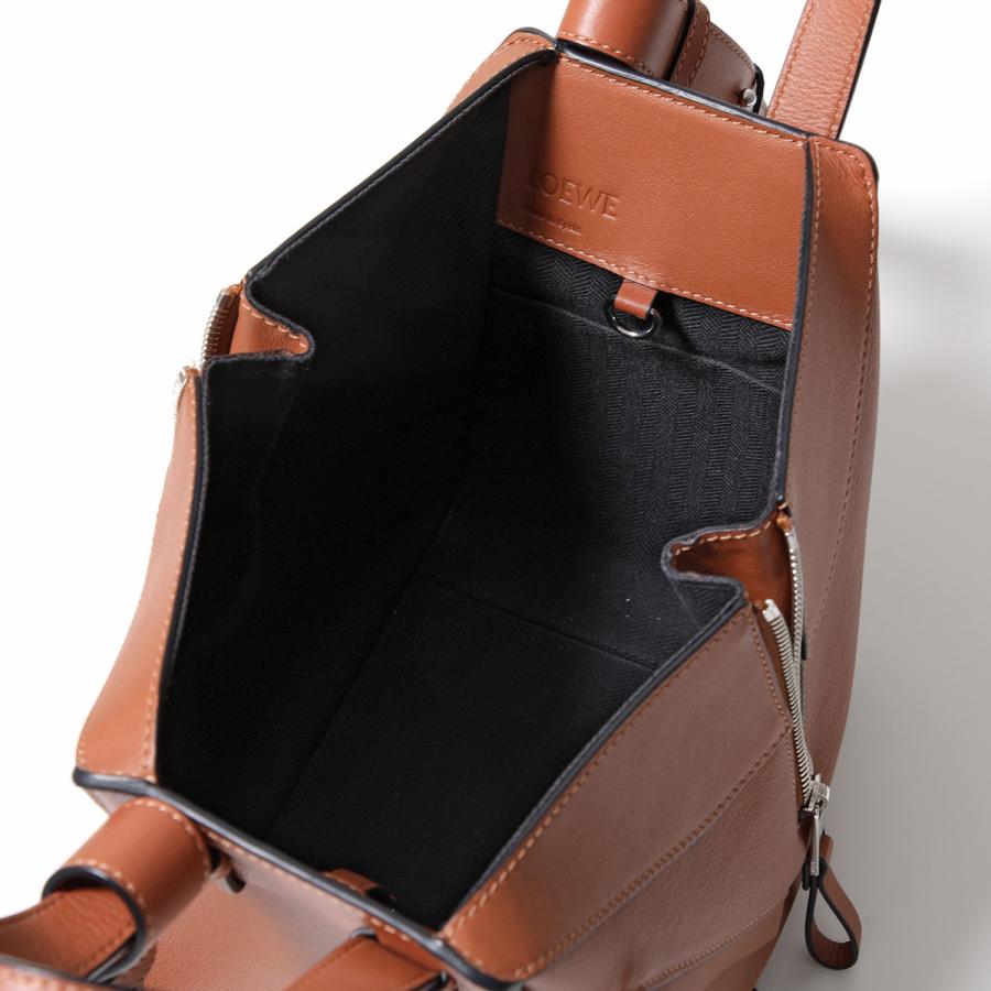 LOEWE（ロエベ） ハンドバッグ HAMMOCK COMPACT ハンモックバッグ