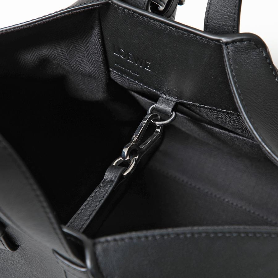 LOEWE（ロエベ） ハンドバッグ HAMMOCK COMPACT ハンモックバッグ