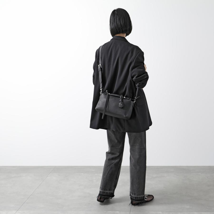 FENDI フェンディ ショルダーバッグ BY THE WAY MEDIUM バイ ザ FENDI フェンディ ショルダーバッグ BY THE WAY MEDIUM バイ ザ