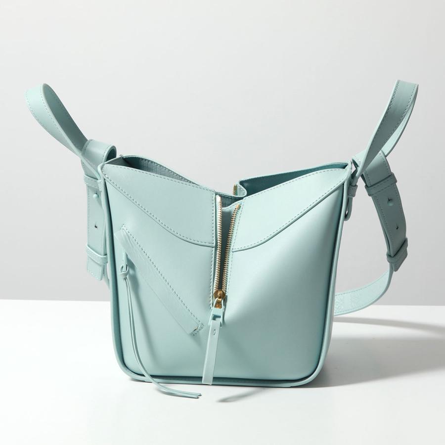 LOEWE（ロエベ） ハンドバッグ HAMMOCK COMPACT S ハンモックバッグ