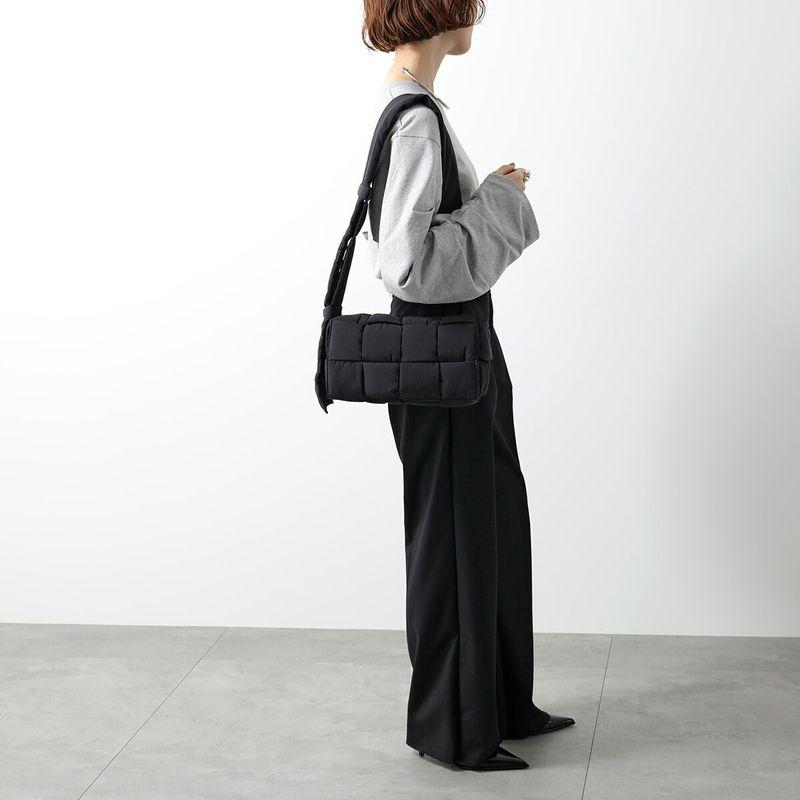 BOTTEGA VENETA（ボッテガ・ヴェネタ） ショルダーバッグ MEDIUM