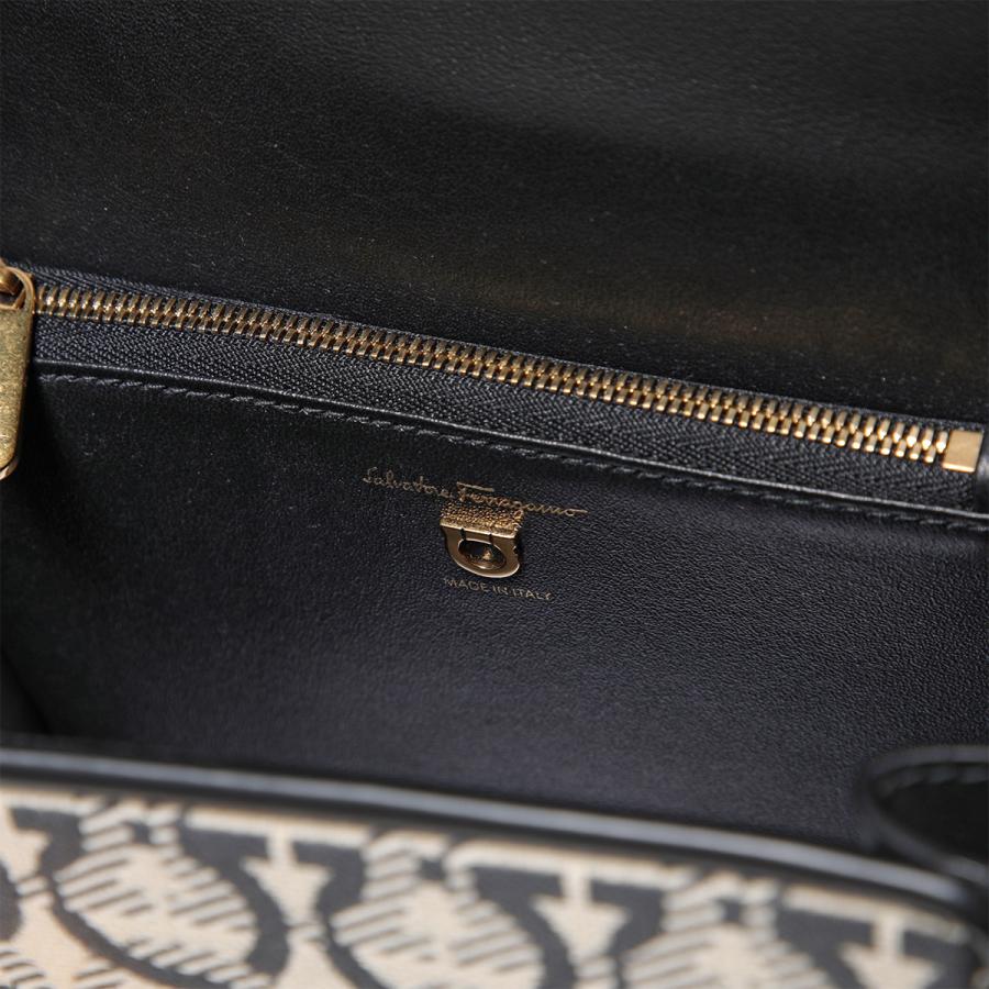 FERRAGAMO（フェラガモ） ハンドバッグ 21H849 721040 レディース