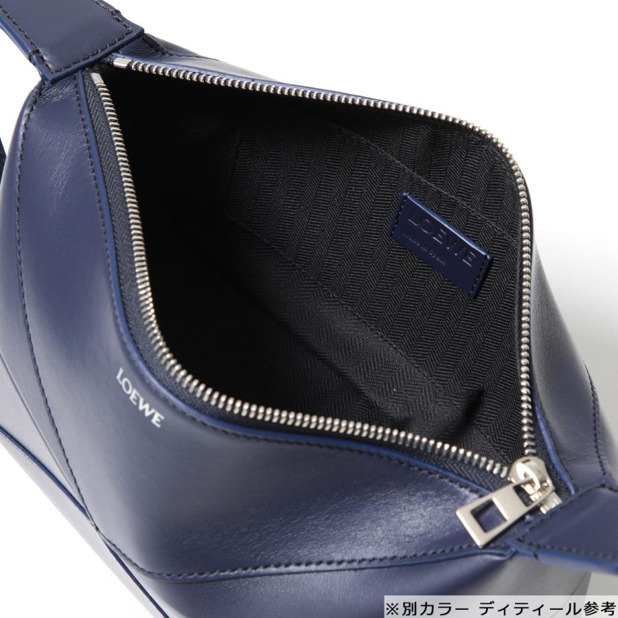 LOEWE ロエベ ボディバッグ ネイビー 牛革／カーフスキン 美品 LOEWE（ロエベ） 【カラー限定特価】LOEWE セカンドバッグ PUZZLE FOLD