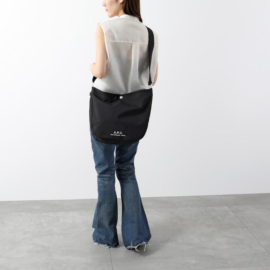 APC A.P.C. アーペーセー ショルダーバッグ Journal ジャーナル PSAKR M61939 レディース トートバッグ クロスボディ ロゴ 鞄の画像
