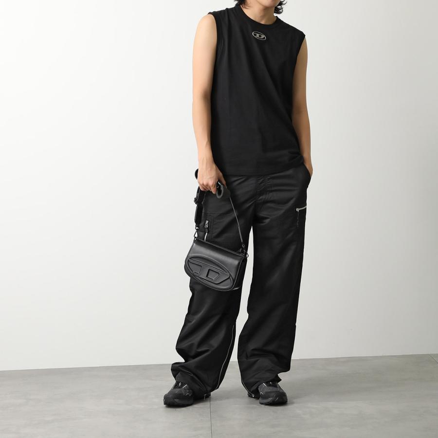 DIESEL ディーゼル ショルダーバッグ 1DR CAMERA BAG X10223 PR818 メンズ カメラバッグ オーバルD ロゴ レザー 鞄 T8013 X10223PR818の画像
