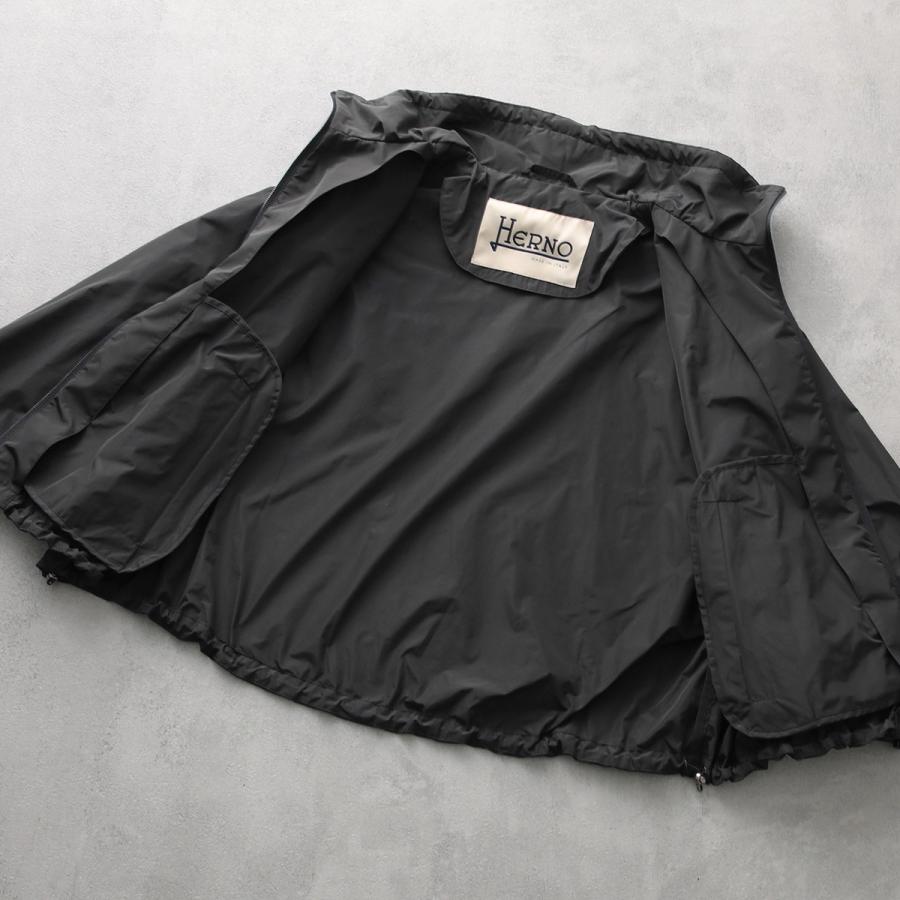 HERNO（ヘルノ） ブルゾン GIACCA CORTA NEW TECHNO TAFFETA GI000280D