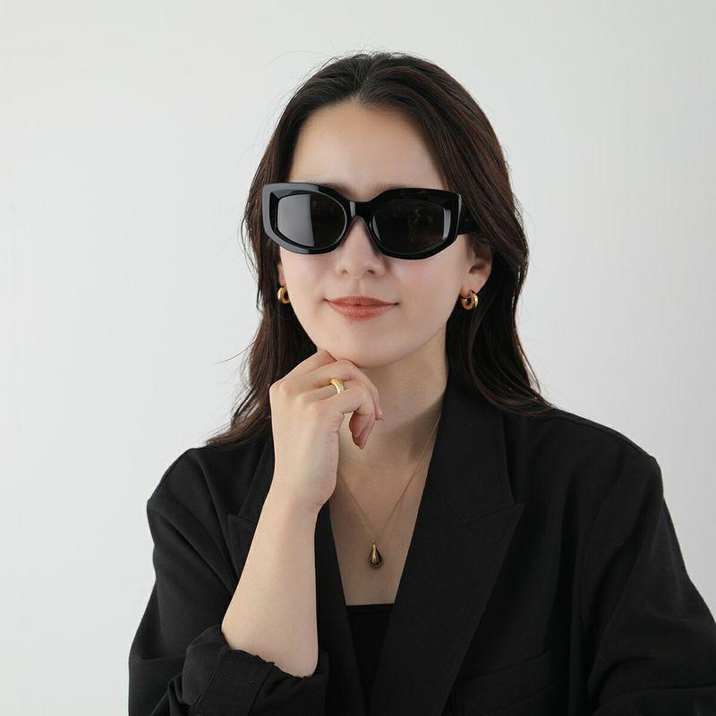 ⭐️⭐️美品⭐️⭐️CELINE ブラック キャットアイ サングラス CELINE（セリーヌ） サングラス CL40277F レディース メンズ キャット