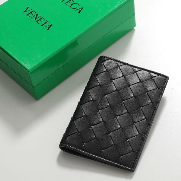 BOTTEGA VENETA（ボッテガ・ヴェネタ） パスポートケース 749954 VCPP2