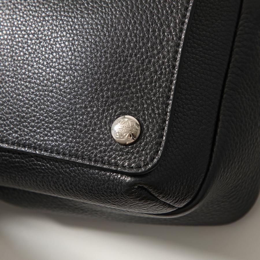 LOEWE（ロエベ） ショルダーバッグ PEBBLE MESSENGER ペブル