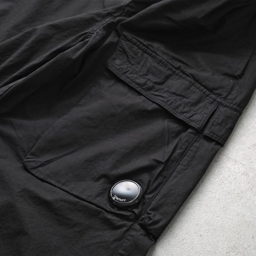C.P.COMPANY シーピーカンパニー カーゴパンツ MICRO-REPS BOXY CARGO LENS PANTS 20CMPA126A 110325G メンズ コットン ガーメントダイ レンズ 999の画像