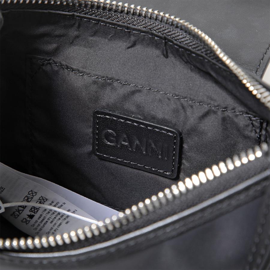 GANNI（ガニー） ショルダーバッグ Bucky Bag Small Crossbody A6134