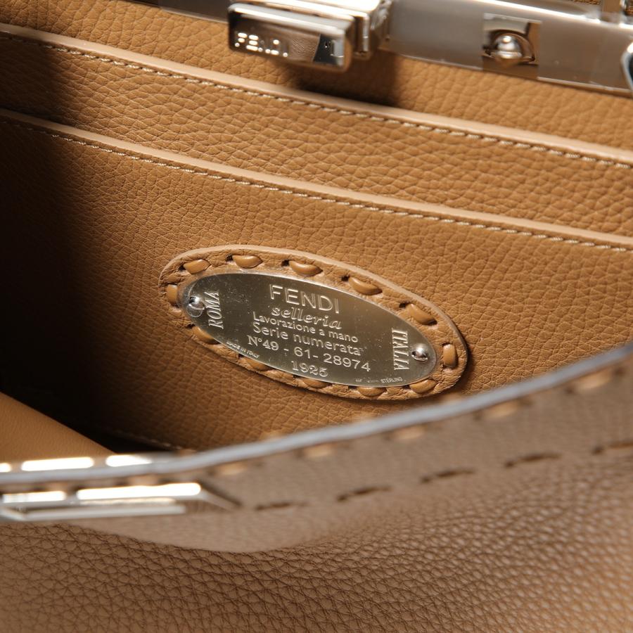 FENDI フェンディ ショルダーバッグ PEEKABOO ISeeU SMALL FENDI フェンディ ショルダーバッグ PEEKABOO ISeeU SMALL
