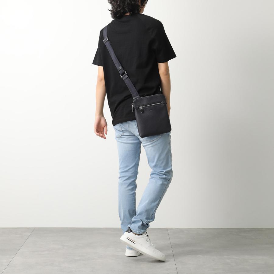 極美品　未使用に近い　ヒューゴボス　メンズ　ビジネスバッグ　ショルダーバッグ HUGO BOSS（ヒューゴ・ボス） ショルダーバッグ New Crosstown Envel