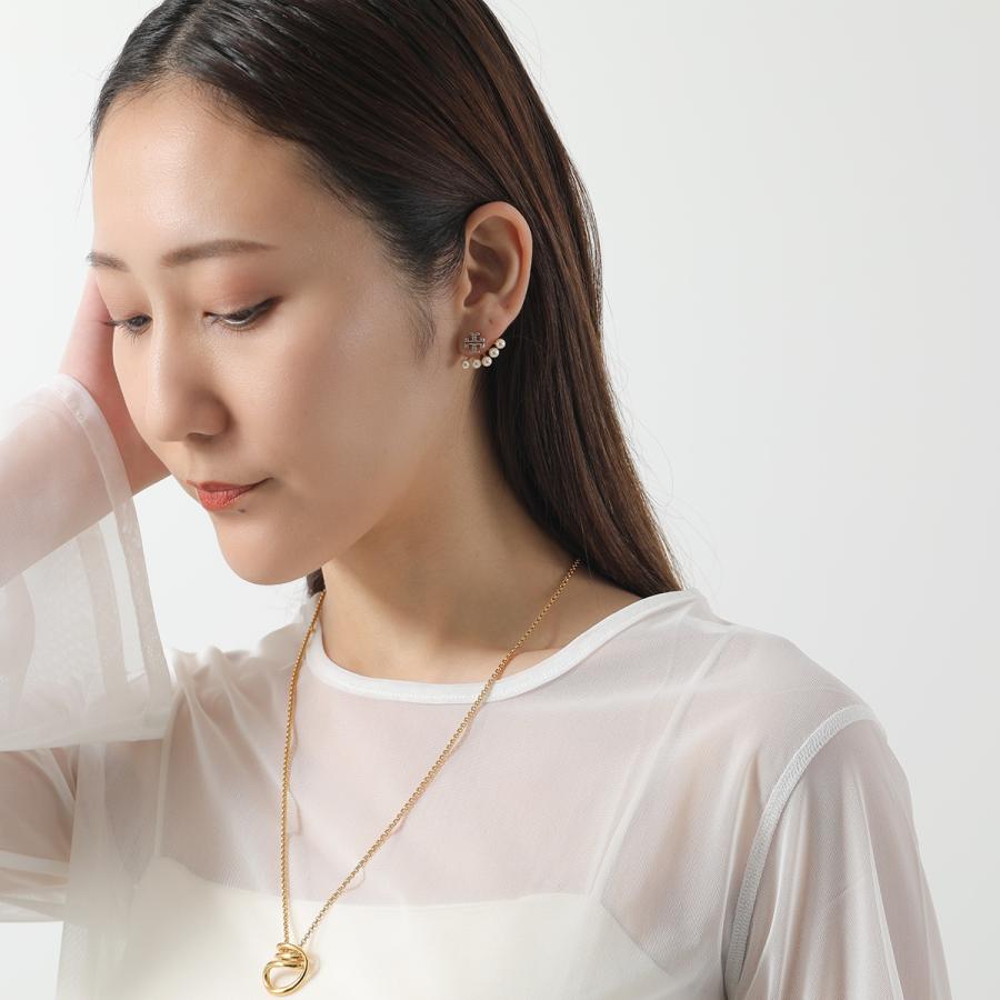 CCロゴパール付きゴール ドピアス TORY BURCH（トリーバーチ） ピアス KIRA PEARL FRONT-BACK キラ