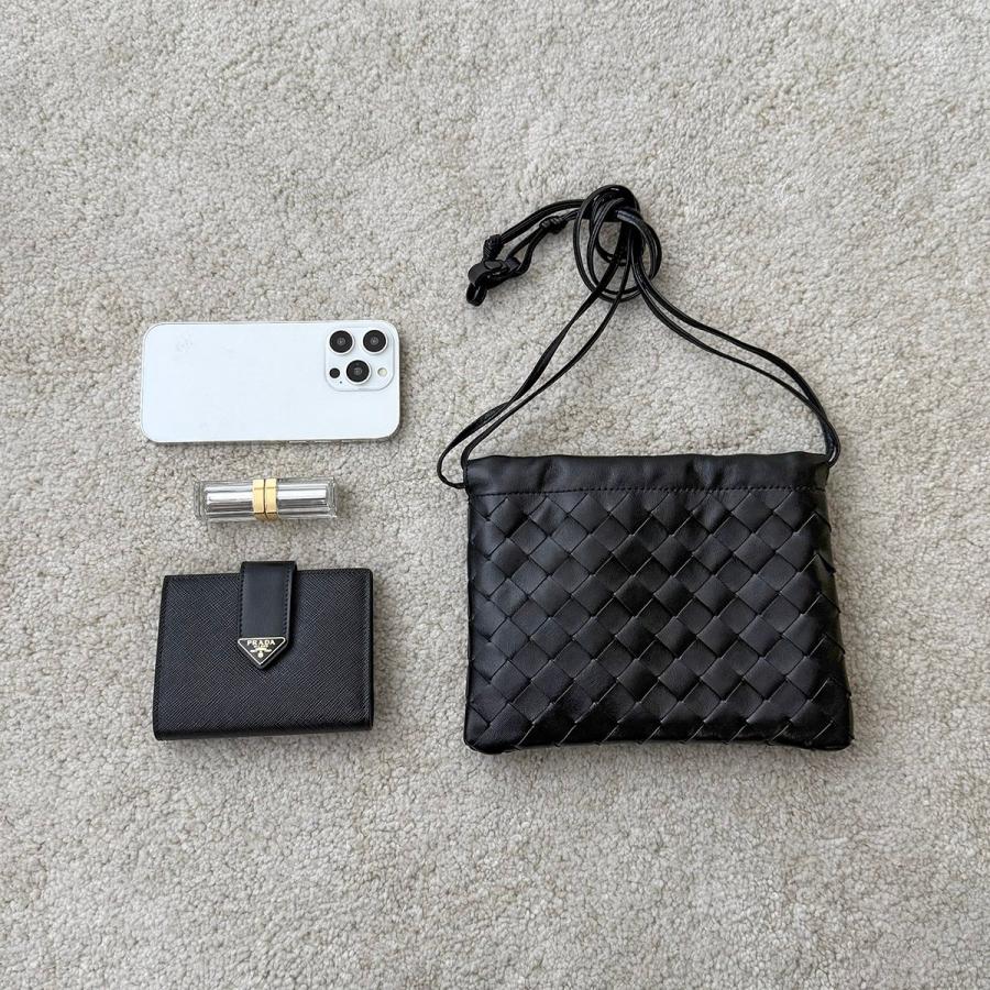 BOTTEGA VENETA（ボッテガ・ヴェネタ） ショルダーバッグ Small