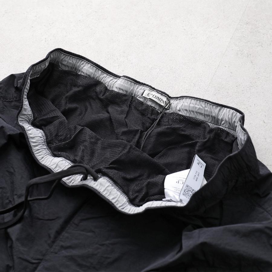 C.P. COMPANY（シーピーカンパニー） ハーフパンツ 18CMBW234A 005991G