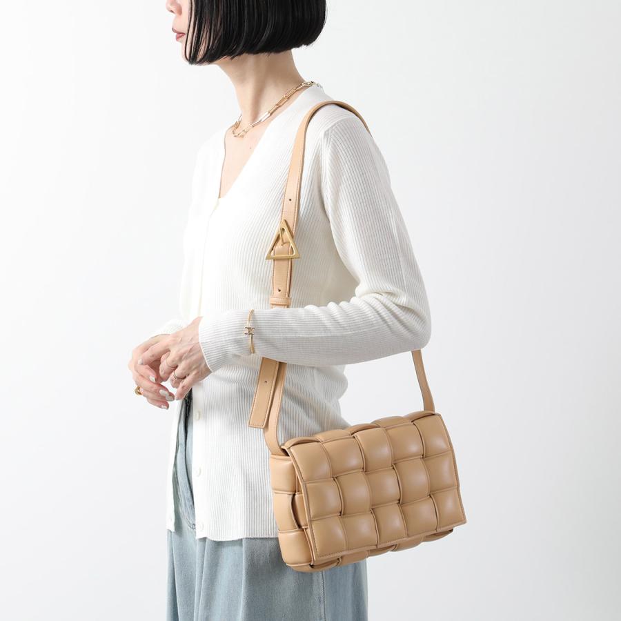 BOTTEGA VENETA(ボッテガヴェネタ) ショルダーバッグ パデッド カセット ベージュ レザー BOTTEGA VENETA - BOTTEGA VENETA(ボッテガヴェネタ) ショルダーバッグ