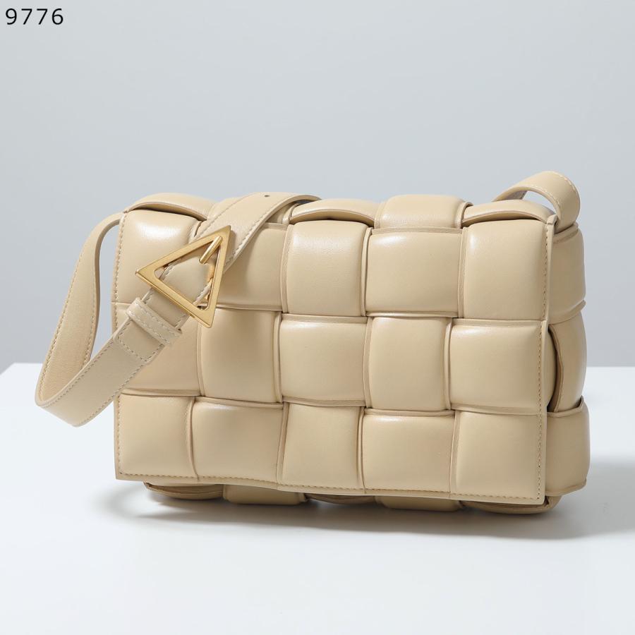 BOTTEGA VENETA（ボッテガ・ヴェネタ） ショルダーバッグ パデッド