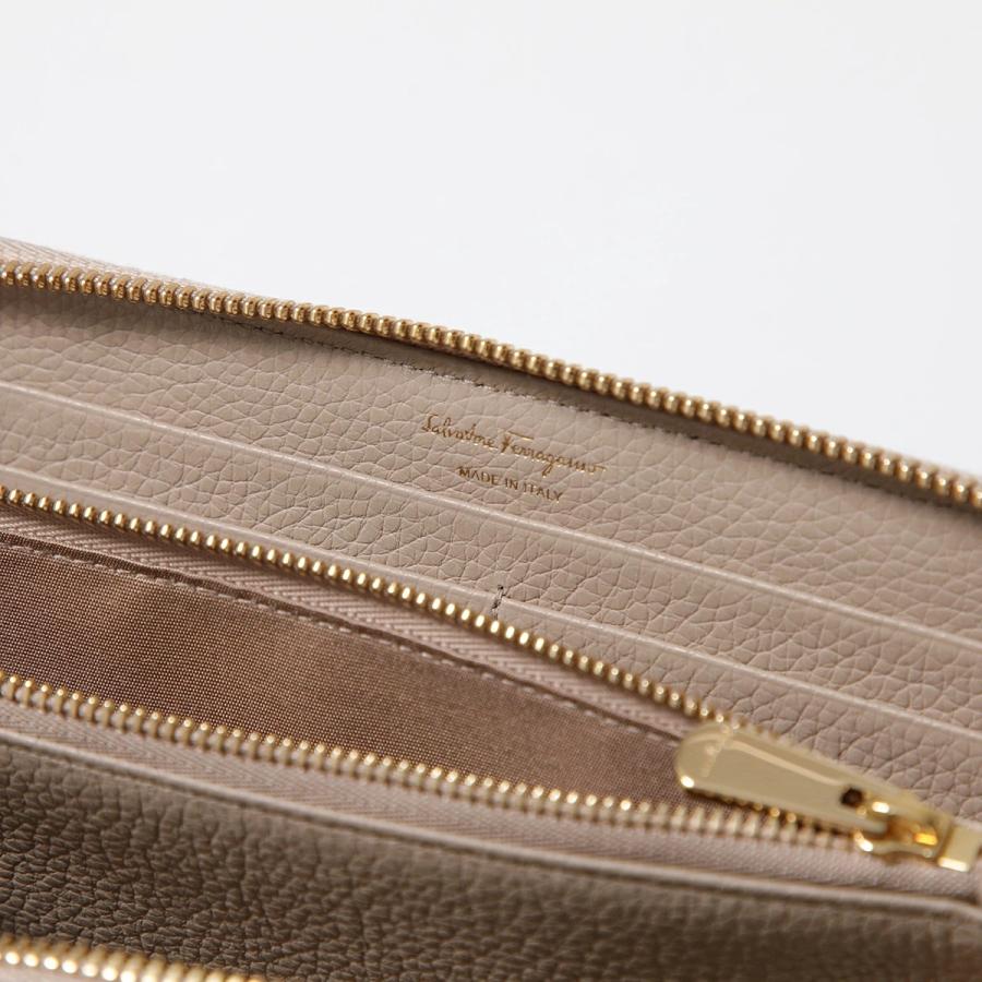 FERRAGAMO（フェラガモ） ラウンドファスナー長財布 220405 レディース
