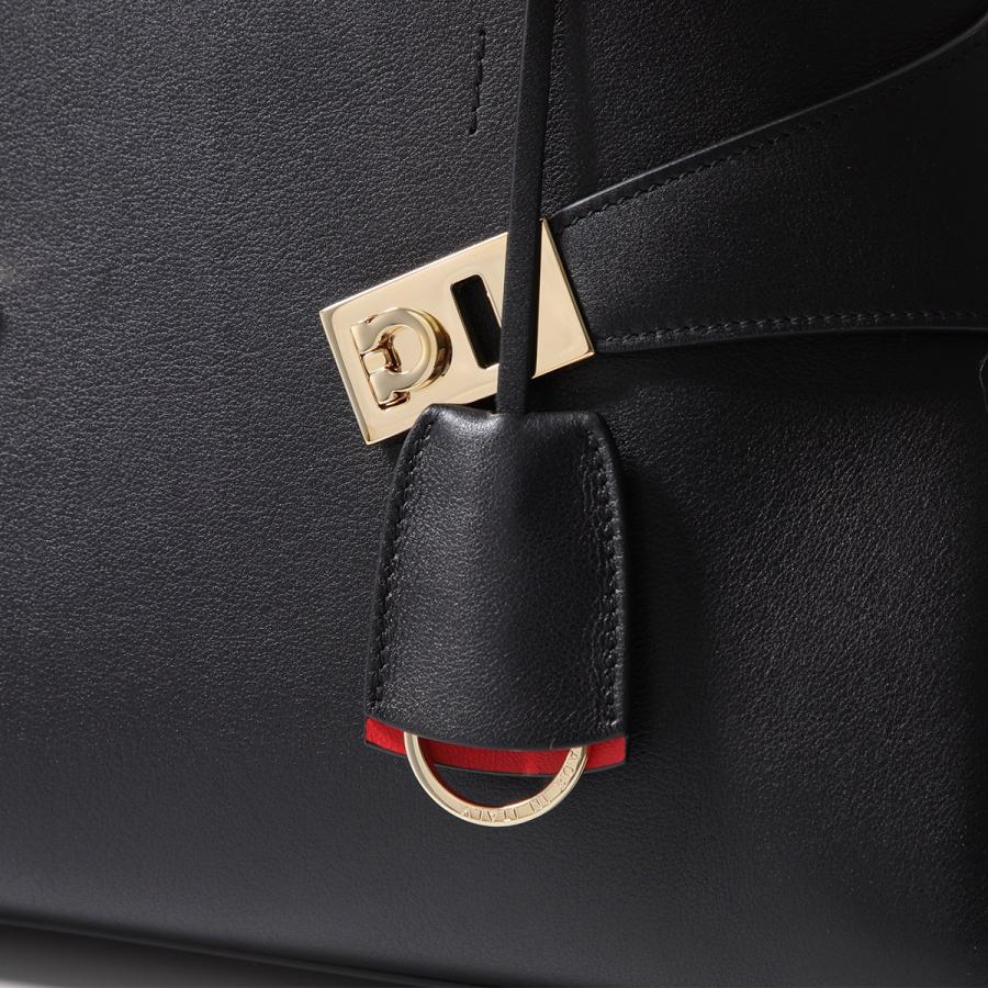FERRAGAMO（フェラガモ） ハンドバッグ Hug S ハグ スモール SOFT